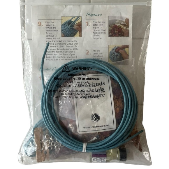 CREATIVE WOMAN Kit of the Month Club Woven Potpourri Basket Kit Blue Vintage - Picture 2 of 7